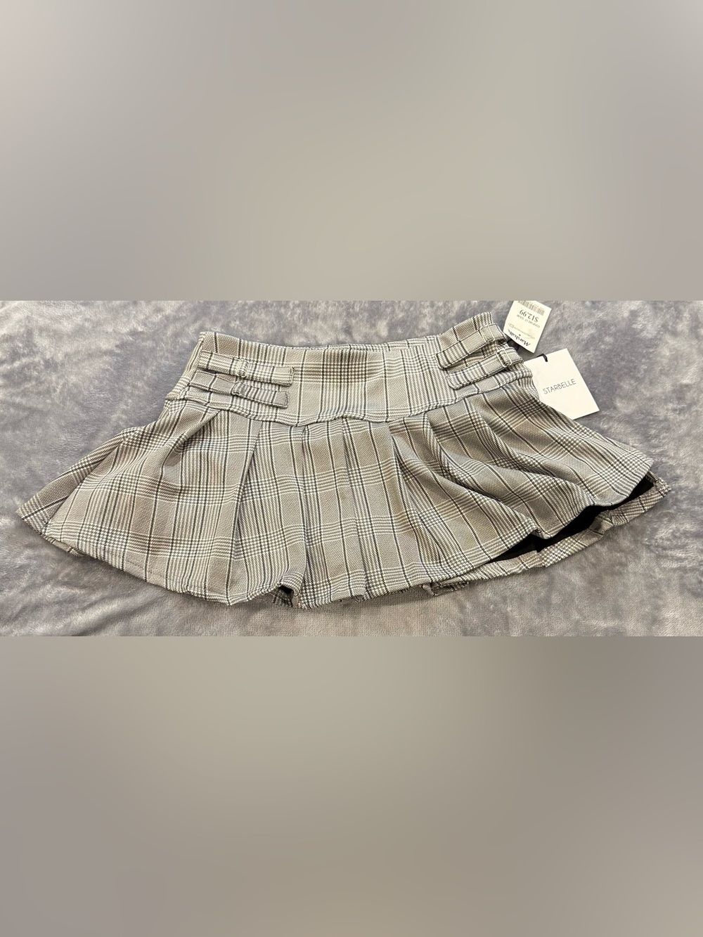 Starbelle Plaid Pleated Women’s Skort in Gray - Size Medium - NWT!
